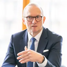 Porträt von Heinz Bednar