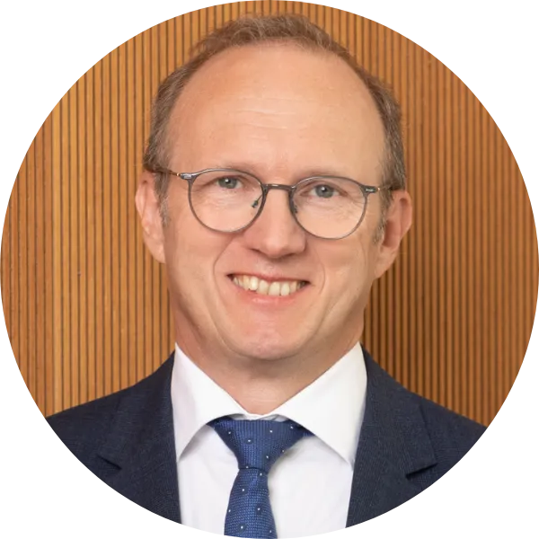 Porträt von Heinz Bednar, Geschäftsführer der Erste Asset Management